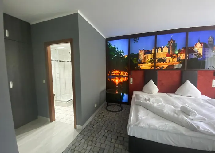 Sl\'Otel Im Parforcehaus