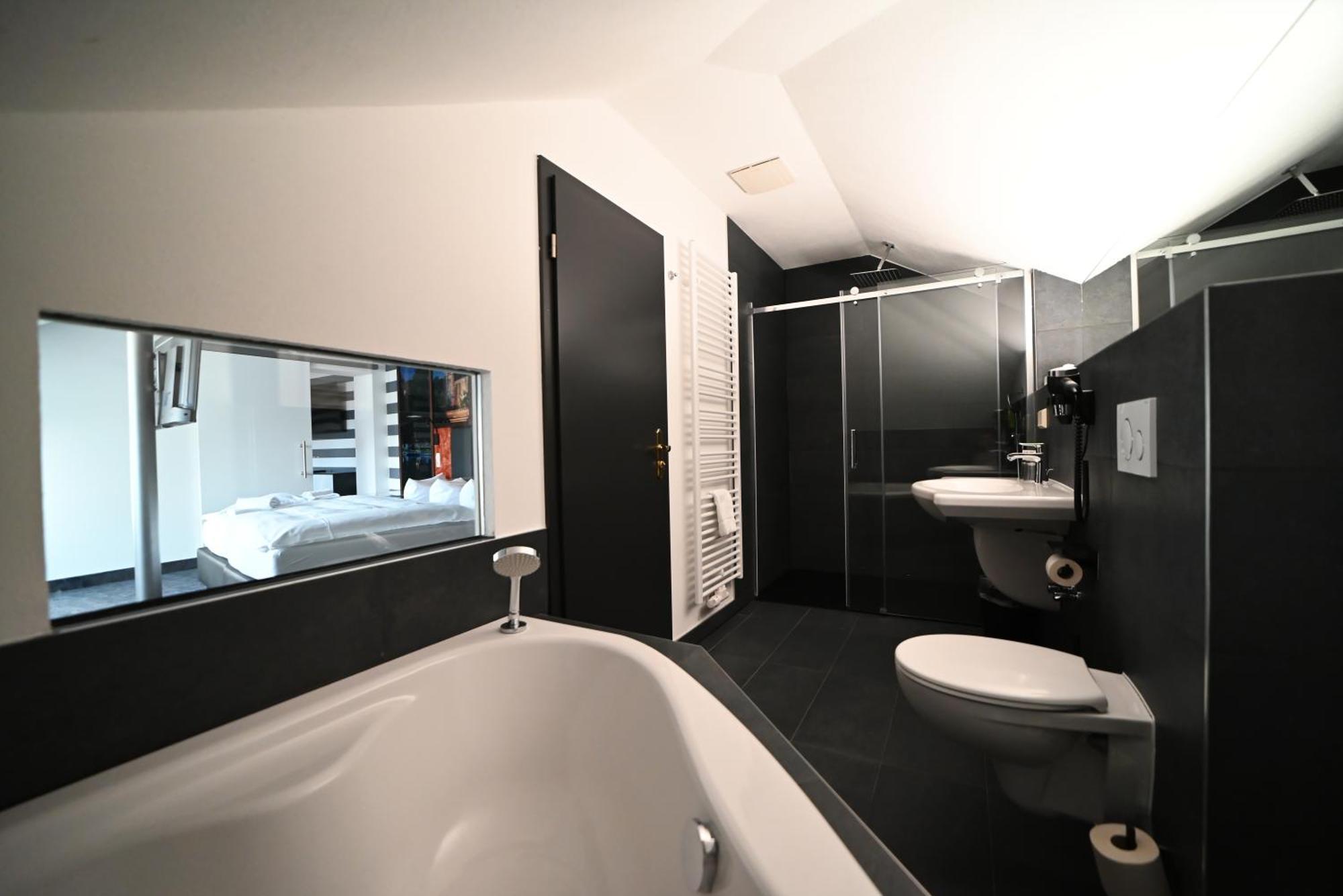 Hotel Sl'otel Im Parforcehaus 4*