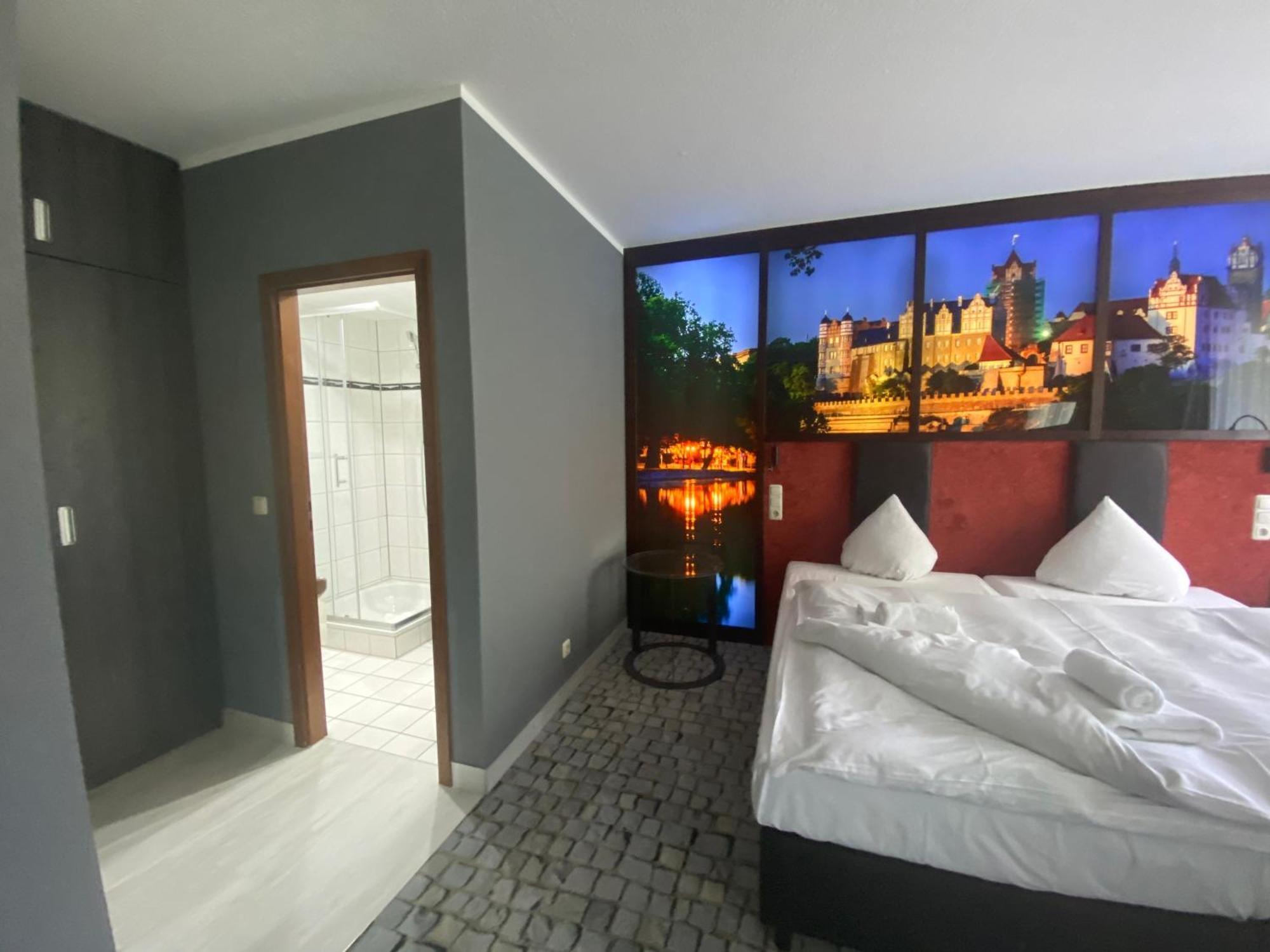 Hotel Sl'otel Im Parforcehaus 4*